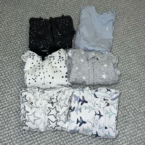 🩵6 EUC Boys Onesies🩵 0-3m. See details below!